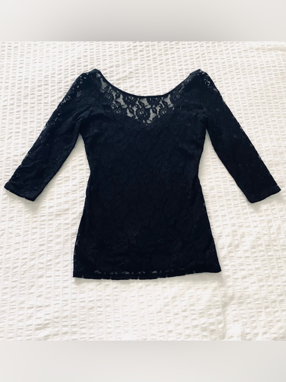 Guess Black Lace Top Size Small 3/4 Sleeve Sheer Yoke Fitted Stretch